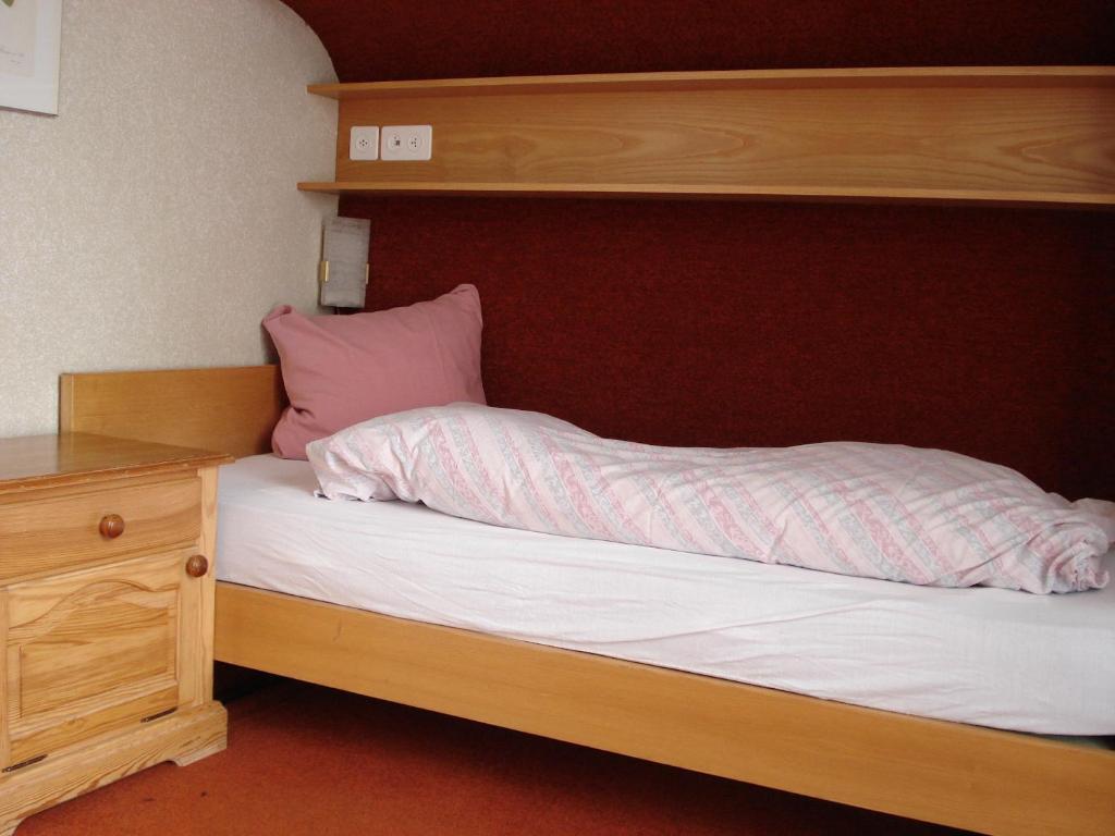 Adrenalin Backpackers Hostel Braunwald Habitación foto